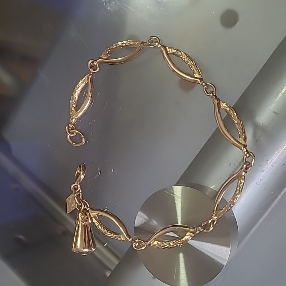 Vintage Sarah Coventry "Delightful" Chain Bracelet